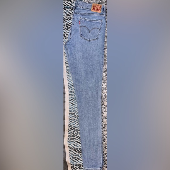 711 Light Wash Skinny Jeans - Picture 1 of 8